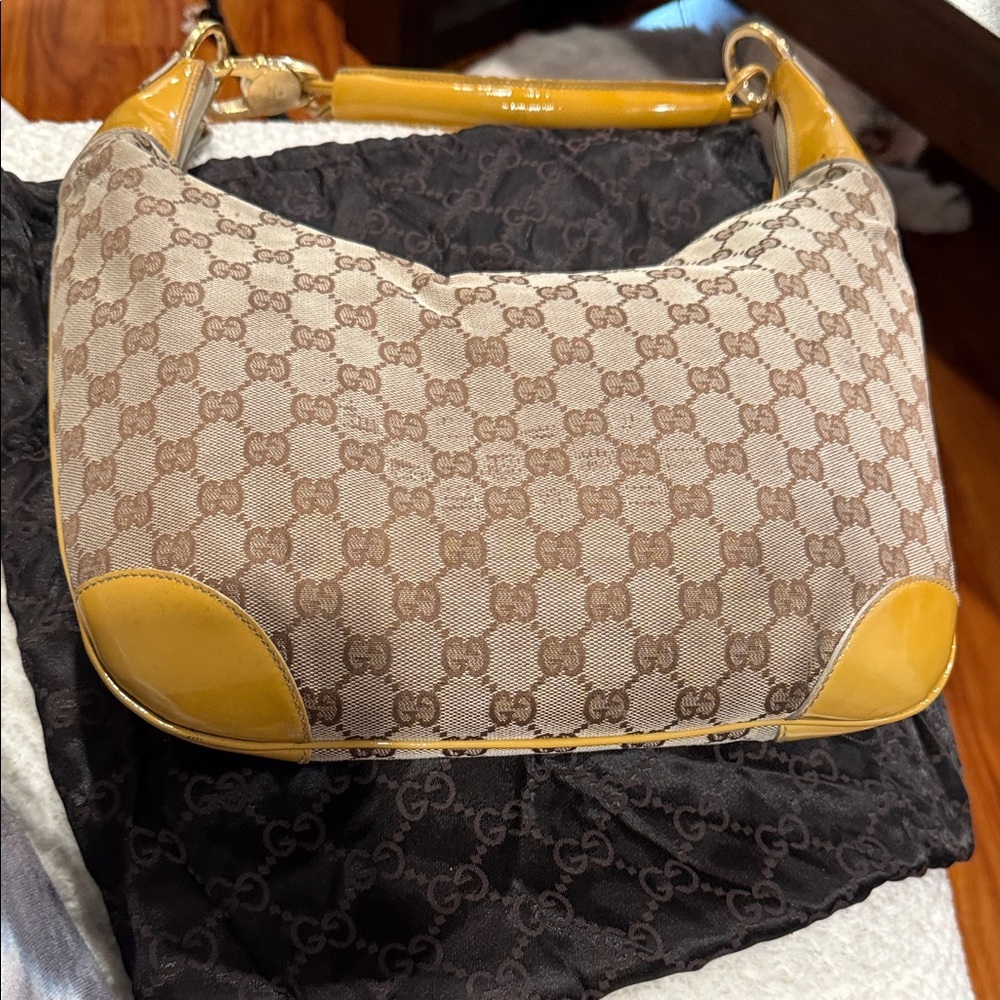 Gucci Beige and Yellow Shoulder Bag